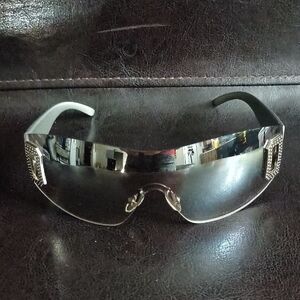 Stylish Silver Sunglasses